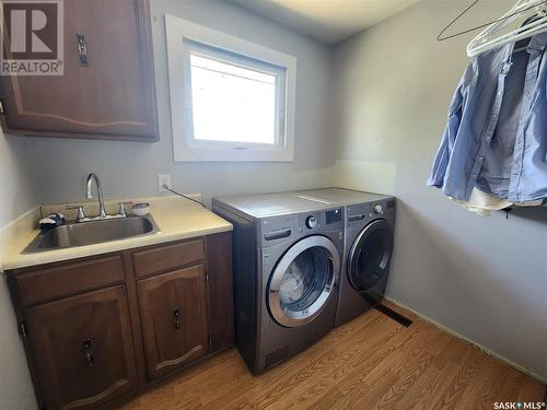 308 Keeler Street, Pangman, SK - Indoor Photo Showing Laundry Room