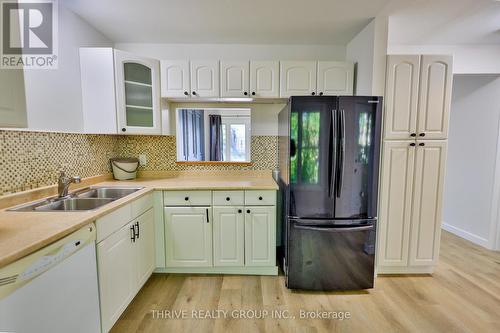 6 - 628 Wharncliffe Road S, London, ON - Indoor Photo Showing Kitchen With Double Sink