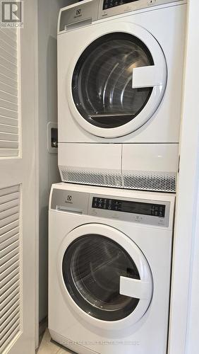 410 - 12 Bonnycastle Street, Toronto (Waterfront Communities), ON - Indoor Photo Showing Laundry Room