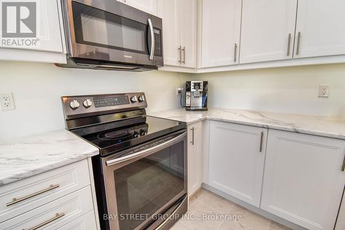 9 Copperhill Heights, Barrie (Painswick South), ON - Indoor Photo Showing Kitchen