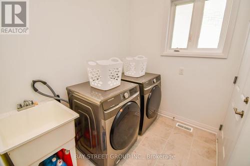 9 Copperhill Heights, Barrie (Painswick South), ON - Indoor Photo Showing Laundry Room