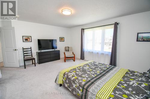 9 Copperhill Heights, Barrie (Painswick South), ON - Indoor Photo Showing Bedroom