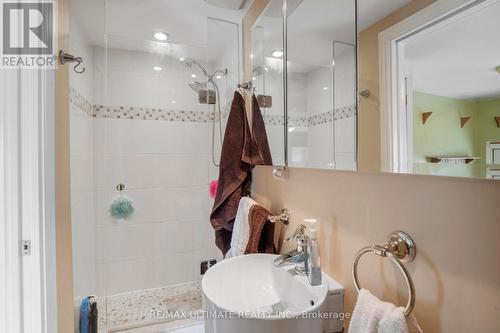 3098 Given Road, Mississauga, ON - Indoor Photo Showing Bathroom