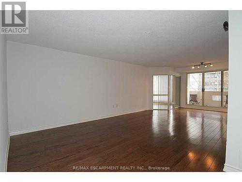 404 - 1237 North Shore Boulevard, Burlington (Brant), ON - Indoor Photo Showing Other Room