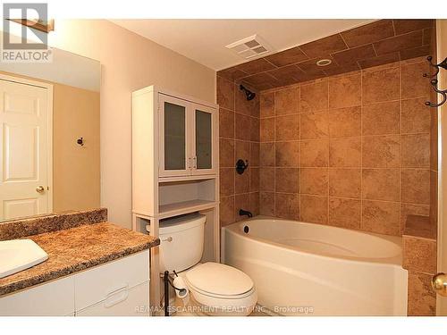 404 - 1237 North Shore Boulevard, Burlington (Brant), ON - Indoor Photo Showing Bathroom