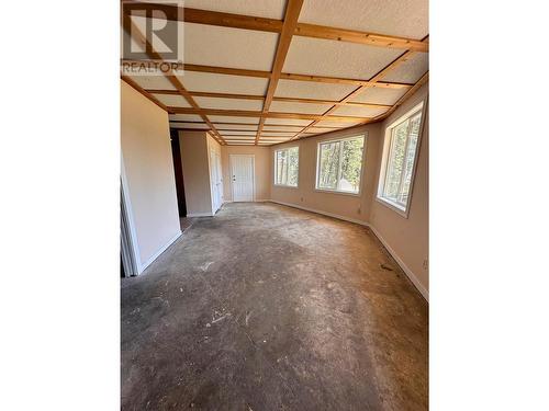 9515 Keithley Road, Vernon, BC - Indoor Photo Showing Other Room