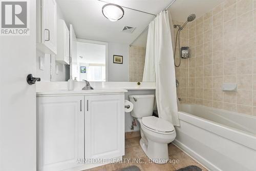 719 - 231 Fort York Boulevard, Toronto (Waterfront Communities), ON - Indoor Photo Showing Bathroom