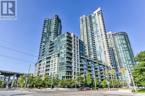 719 - 231 Fort York Boulevard, Toronto (Waterfront Communities), ON - Outdoor With Facade