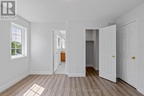 2447 Wooden Hill Circle, Oakville (West Oak Trails), ON - Indoor Photo Showing Other Room