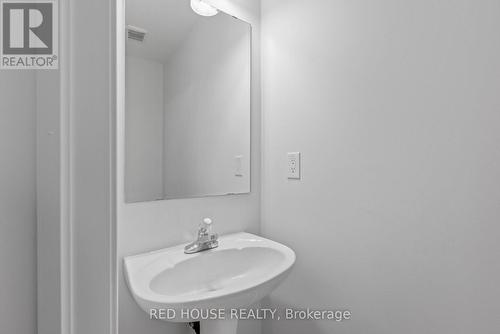 2447 Wooden Hill Circle, Oakville (West Oak Trails), ON - Indoor Photo Showing Bathroom