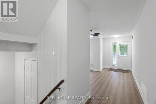 2447 Wooden Hill Circle, Oakville (West Oak Trails), ON - Indoor Photo Showing Other Room