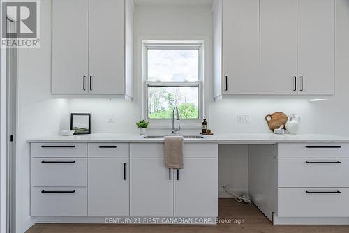 141 Greene Street, South Huron (Exeter), ON - Indoor Photo Showing Kitchen