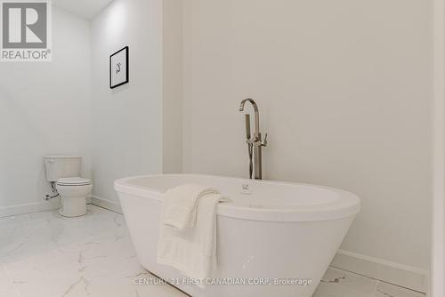 141 Greene Street, South Huron (Exeter), ON - Indoor Photo Showing Bathroom