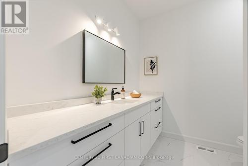 141 Greene Street, South Huron (Exeter), ON - Indoor Photo Showing Bathroom