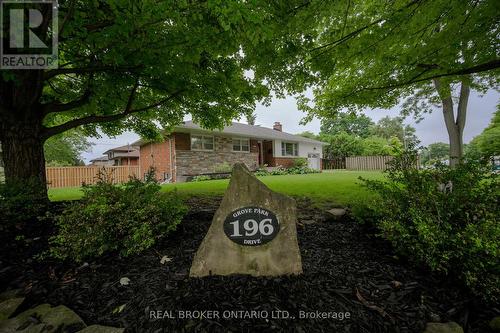 196 Grove Park Drive, Burlington (Lasalle), ON - Outdoor