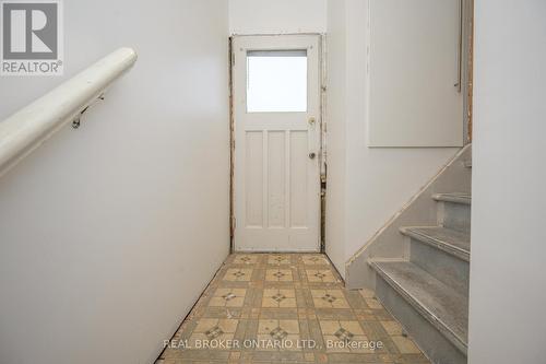 196 Grove Park Drive, Burlington (Lasalle), ON - Indoor Photo Showing Other Room