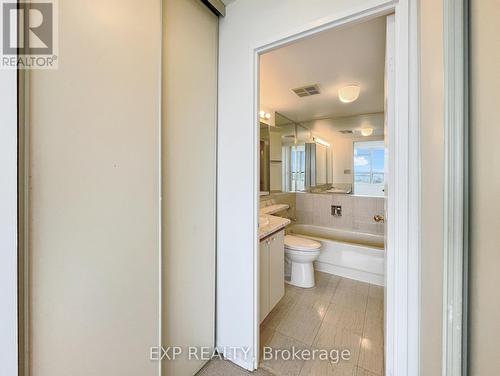 1210 - 10 Malta Avenue, Brampton (Fletcher'S Creek South), ON - Indoor Photo Showing Bathroom