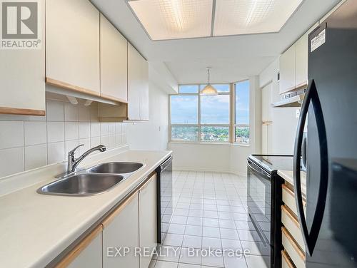 1210 - 10 Malta Avenue, Brampton (Fletcher'S Creek South), ON - Indoor Photo Showing Kitchen With Double Sink