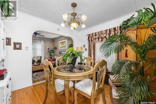 1218 1St Avenue Nw, Moose Jaw, SK - Indoor Photo Showing Dining Room