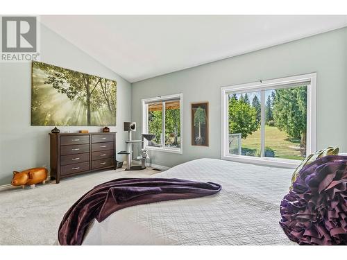 2726 Golf Course Drive, Blind Bay, BC - Indoor Photo Showing Bedroom