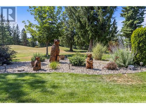 Decks look over sculpture garden - 2726 Golf Course Drive, Blind Bay, BC - Outdoor