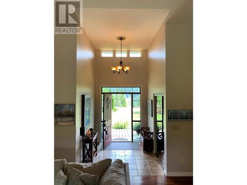 Grand Foyer has 13' ceiling & lots of light from shed dormer windows - 2726 Golf Course Drive, Blind Bay, BC - Indoor Photo Showing Other Room