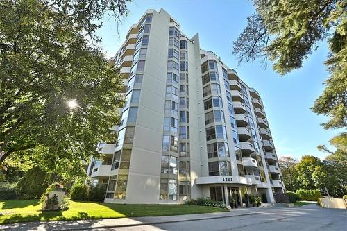 1237 North Shore Boulevard|Unit #404, Burlington, ON - Outdoor With Facade