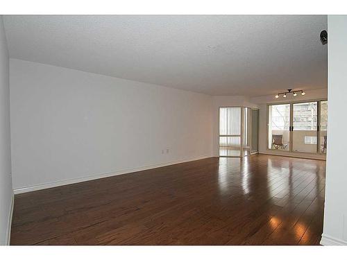 1237 North Shore Boulevard|Unit #404, Burlington, ON - Indoor Photo Showing Other Room