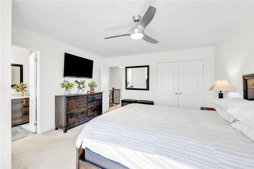 72 Sunset Way, Thorold, ON - Indoor Photo Showing Bedroom