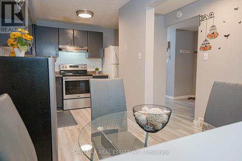 92 Highland Crescent, Kitchener, ON - Indoor Photo Showing Kitchen