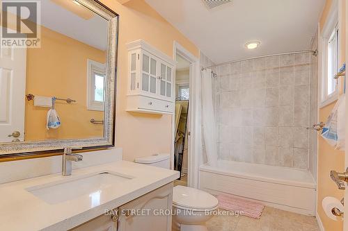 618 Crimson Crescent, Oshawa (Mclaughlin), ON - Indoor Photo Showing Bathroom