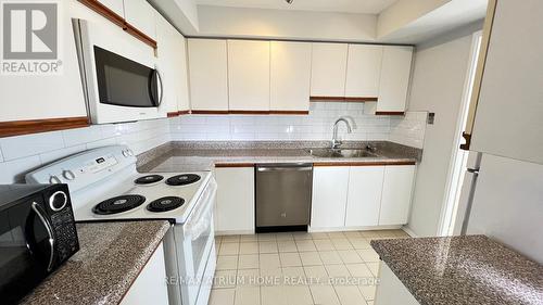 706 - 5460 Yonge Street, Toronto, ON - Indoor Photo Showing Kitchen