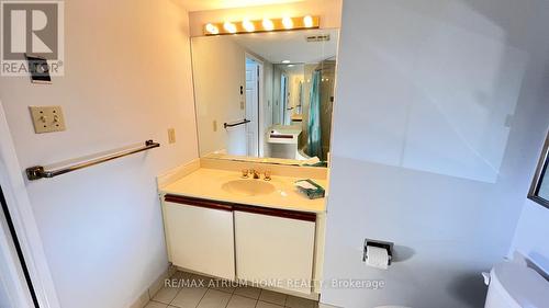 706 - 5460 Yonge Street, Toronto, ON - Indoor Photo Showing Bathroom