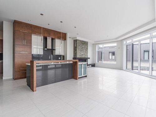 Vue d'ensemble - 1401-120 Rue De Candiac, Sherbrooke (Les Nations), QC - Indoor Photo Showing Kitchen