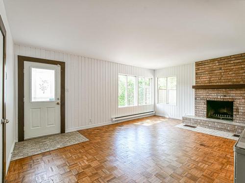 Salon - 5680 Ch. Des Hauteurs, Sainte-Adèle, QC - Indoor Photo Showing Living Room With Fireplace