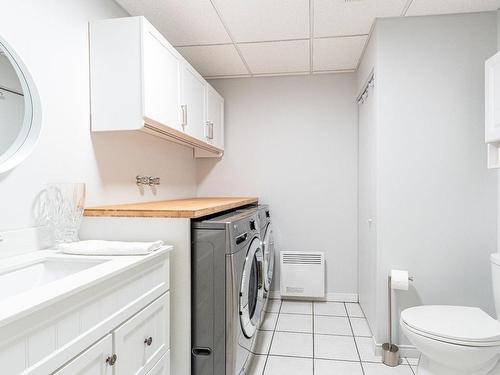 Salle d'eau - 872 Rue De Gibraltar, Sherbrooke (Brompton/Rock Forest/Saint-Élie/Deauville), QC - Indoor Photo Showing Laundry Room