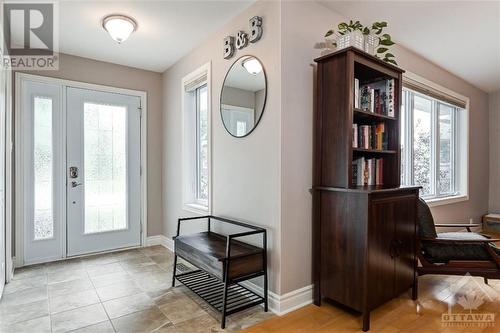 1025 Riddell Avenue S, Ottawa, ON - Indoor Photo Showing Other Room