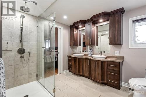 1025 Riddell Avenue S, Ottawa, ON - Indoor Photo Showing Bathroom