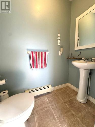 166 Quays Road, Bay Bulls, NL - Indoor Photo Showing Bathroom