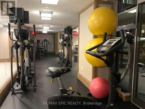 2207 - 830 Lawrence Avenue W, Toronto (Yorkdale-Glen Park), ON - Indoor Photo Showing Gym Room