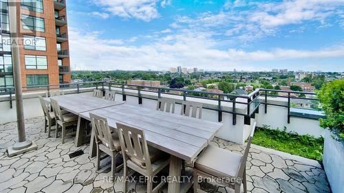 2207 - 830 Lawrence Avenue W, Toronto (Yorkdale-Glen Park), ON - Outdoor