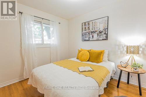 1128 Hilltop Street, Peterborough (Otonabee), ON - Indoor Photo Showing Bedroom