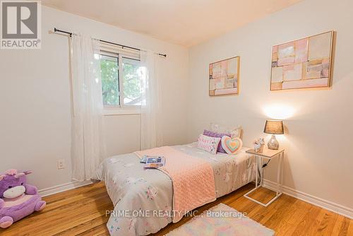 1128 Hilltop Street, Peterborough (Otonabee), ON - Indoor Photo Showing Bedroom