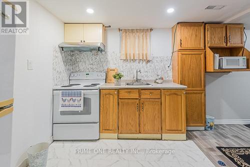 1128 Hilltop Street, Peterborough (Otonabee), ON - Indoor Photo Showing Kitchen