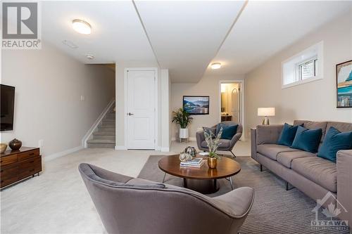 261 Surface Lane, Ottawa, ON - Indoor Photo Showing Living Room