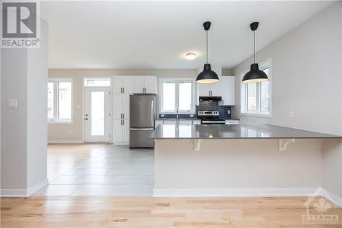 261 Surface Lane, Ottawa, ON - Indoor Photo Showing Kitchen