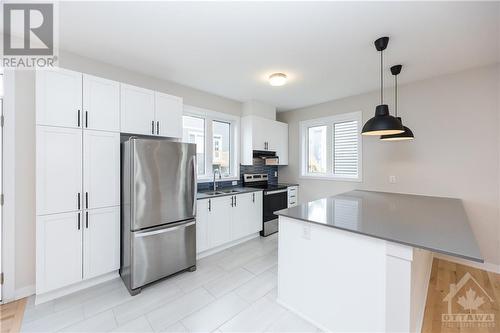 261 Surface Lane, Ottawa, ON - Indoor Photo Showing Kitchen With Stainless Steel Kitchen With Double Sink