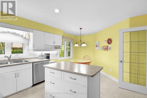 74 - 2 Cadeau Terrace, London, ON - Indoor Photo Showing Kitchen With Double Sink