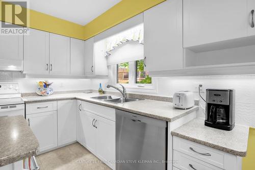 74 - 2 Cadeau Terrace, London, ON - Indoor Photo Showing Kitchen With Double Sink