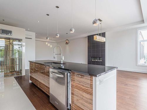 Kitchen - 1403-120 Rue De Candiac, Sherbrooke (Les Nations), QC - Indoor Photo Showing Kitchen With Upgraded Kitchen